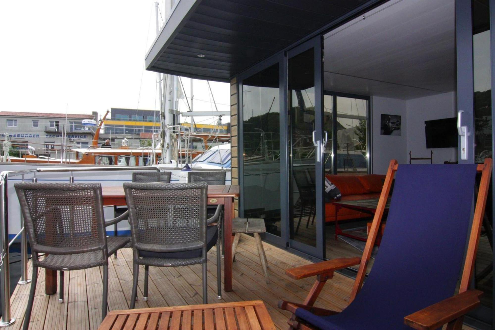 Houseboat Leni Flensburg Hotell Exteriör bild
